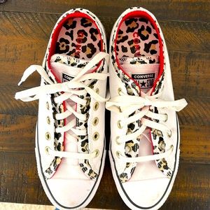 Converse! White & Leopard